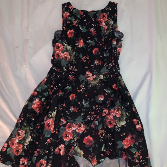 Closet Dresses & Skirts - Fit and Flare Floral Black and Pink Dress